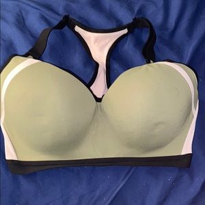 Victoria’s Secret Sport 32DDD Strappy Sports Bra